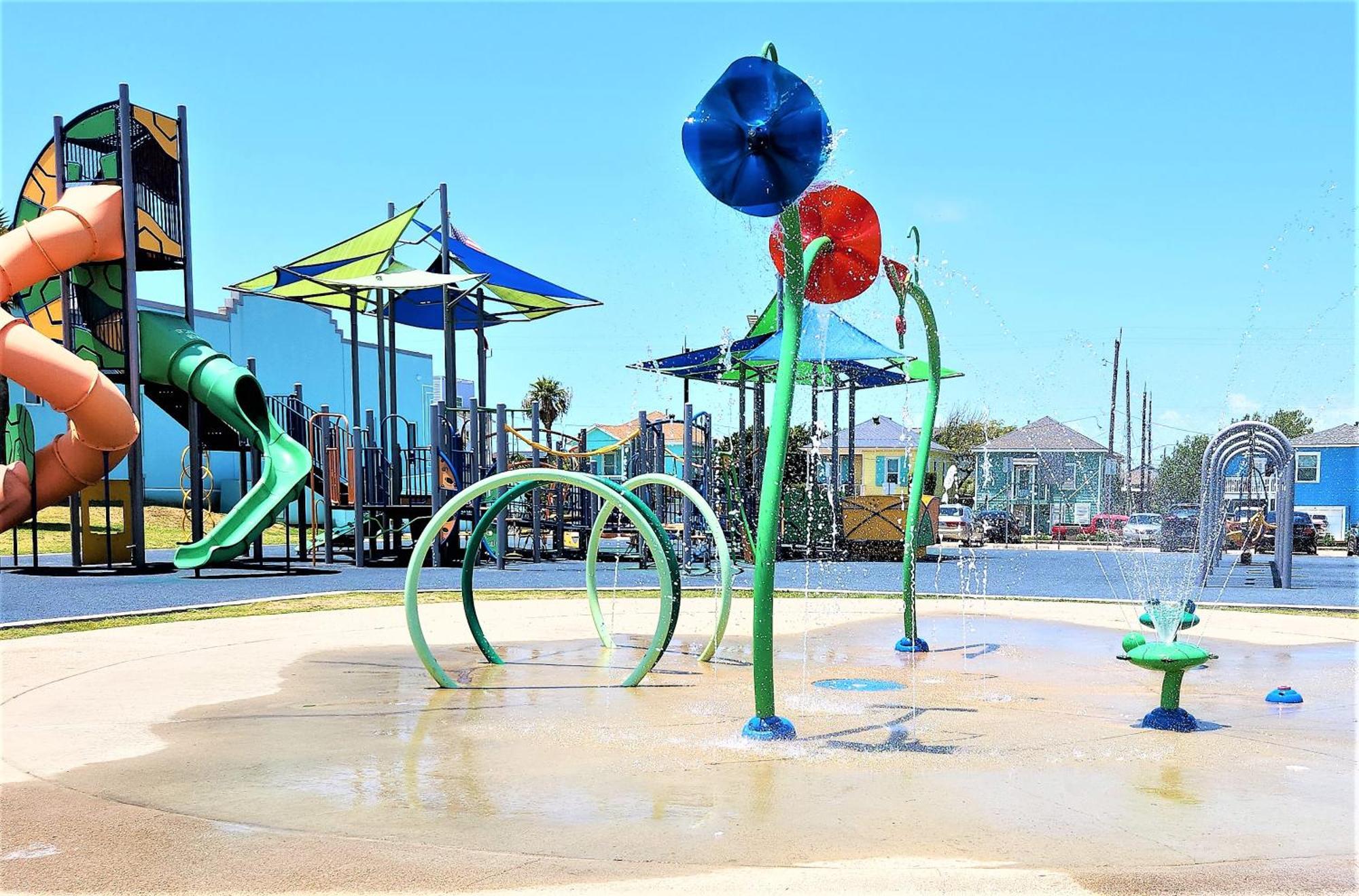 Casaazul-2605B-Pleasure Pier & Beach A Block Away- 3Bed 2Bath 7 Beds- 7 Minutes To Cruise Terminal Galveston Exterior photo